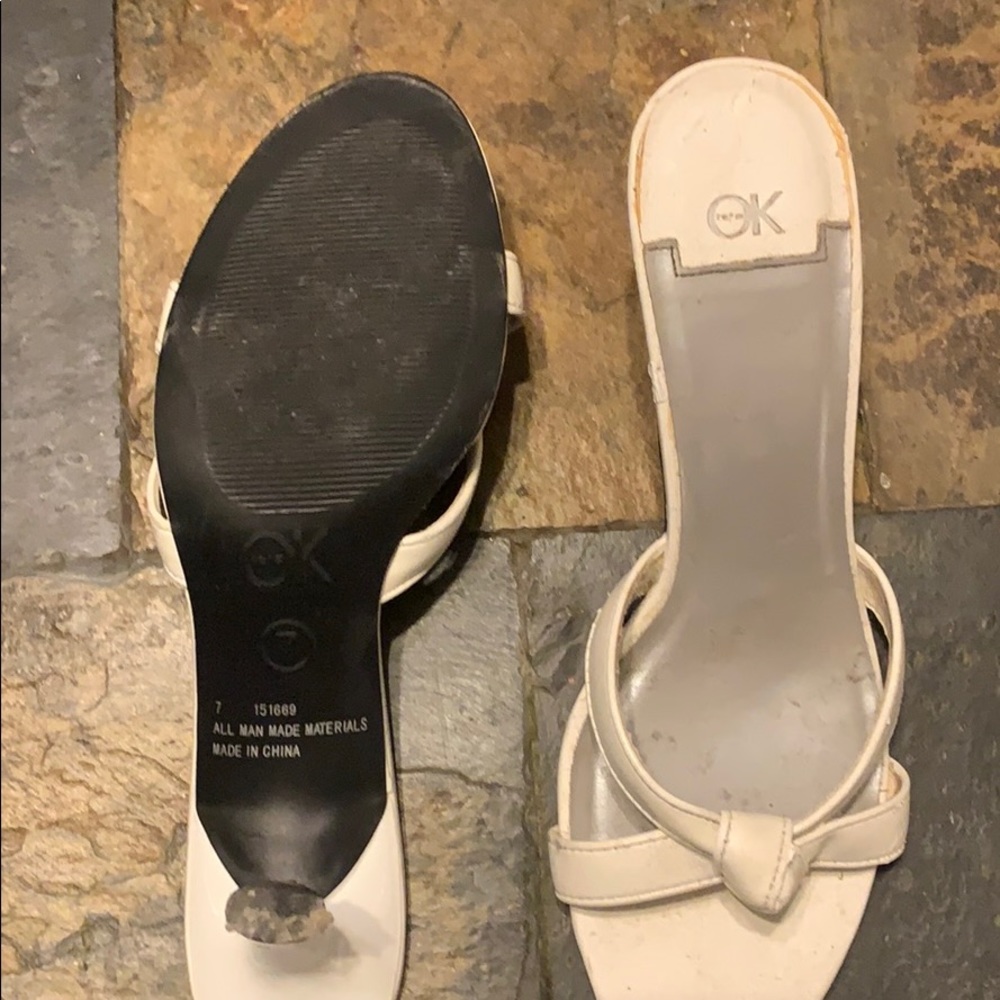 White heels - Picture 2 of 2